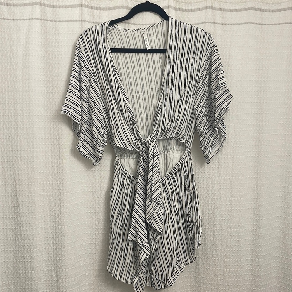 INDIKAH TIE FRONT ROMPER 💕